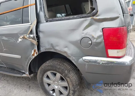 2008 Chrysler Aspen Limited z USA, uszkodzony, nr VIN 1A8HW58228F132571